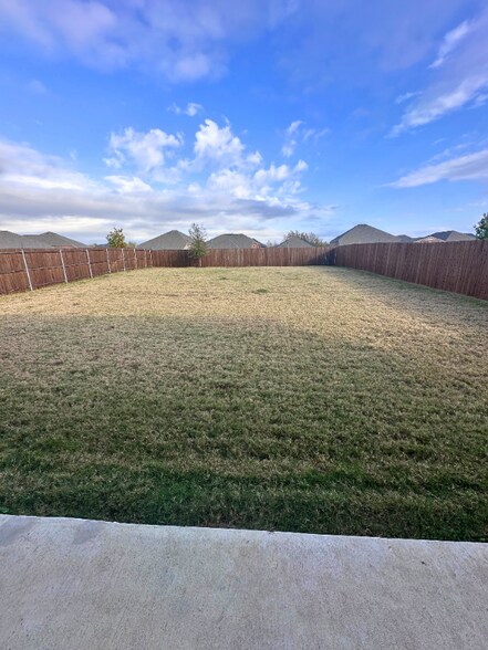 Building Photo - 1513 Van Gogh Dr