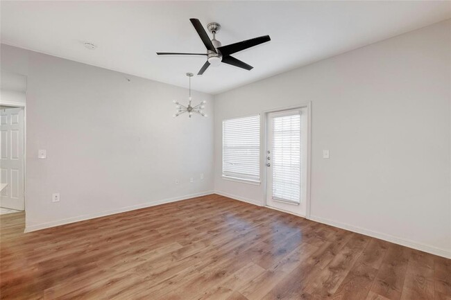 Building Photo - 2320 Gracy Farms Ln
