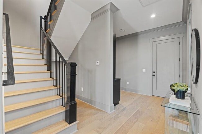 Building Photo - 807 W Park Ave