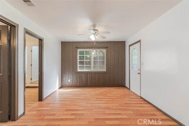 Building Photo - 13333 Gladstone Ave