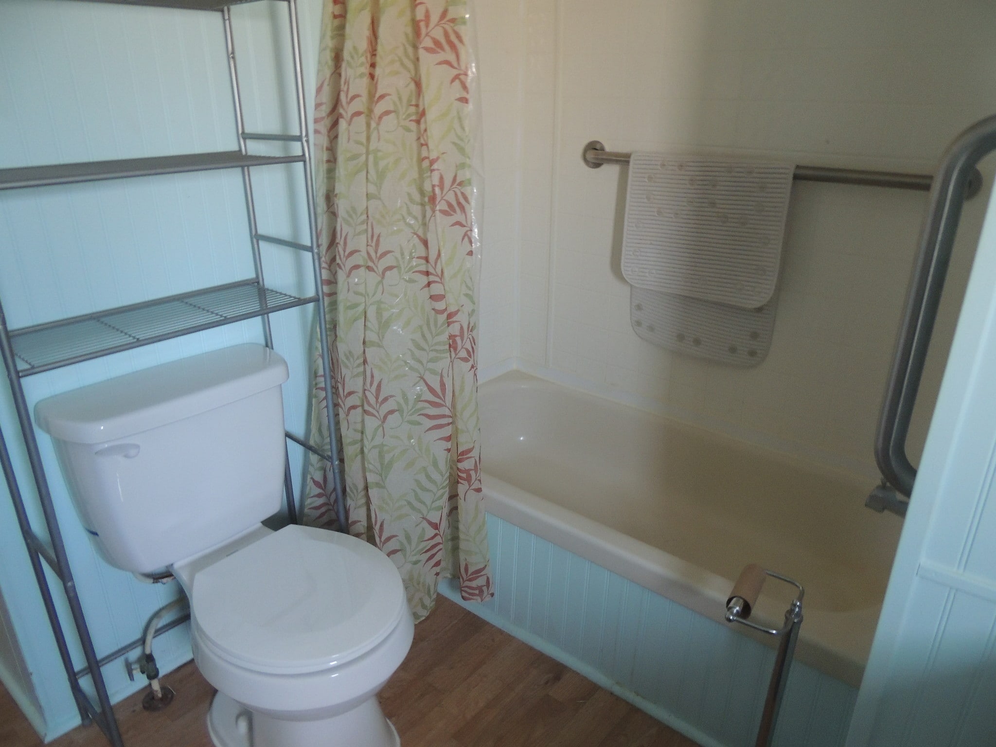 BATHROOM WITH TUB & NEW TOILET - 7424 Egress Ln