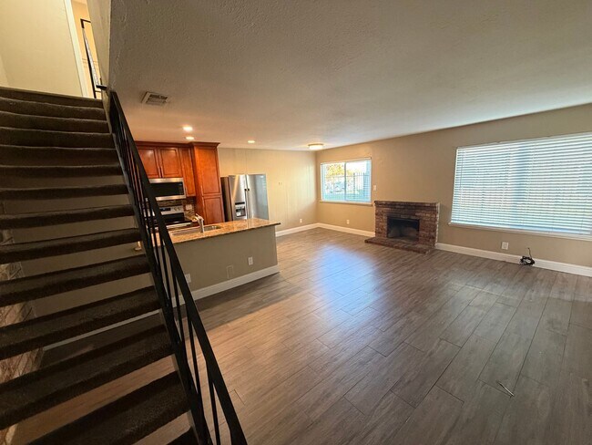 Building Photo - 5619 42nd St