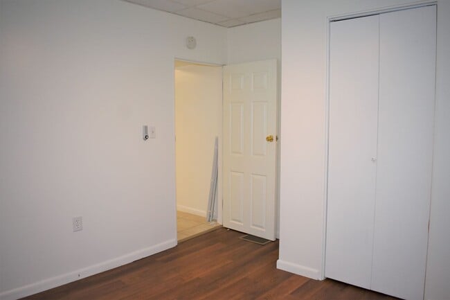 Building Photo - Newly updated 3 bedroom, 1 bathroom house....