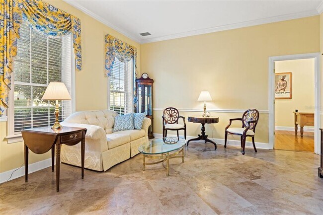 Building Photo - 6445 Renwick Cir