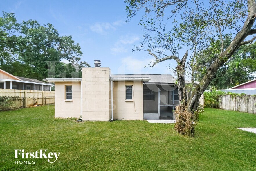 Building Photo - 1104 Tiburon Dr