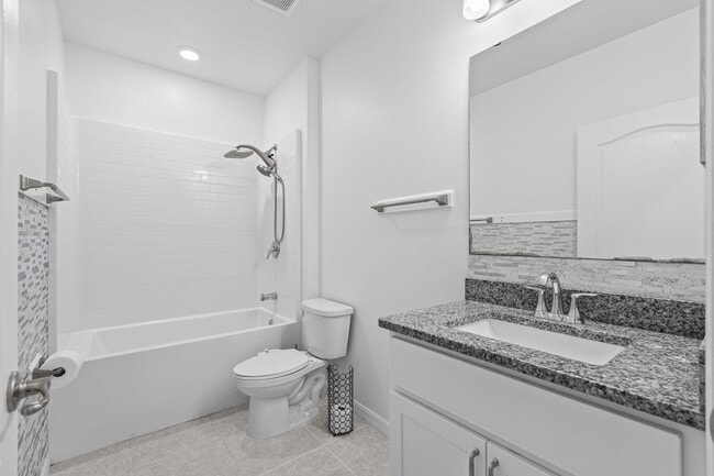 Building Photo - 681 SW Millard Dr