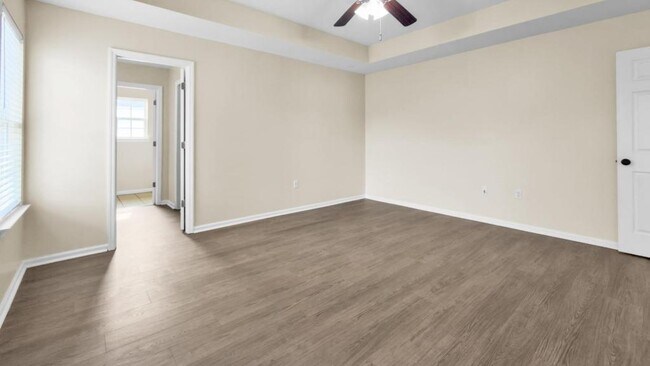 Building Photo - 819 Kristen Ln