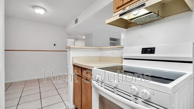 Building Photo - 455 Alt 19