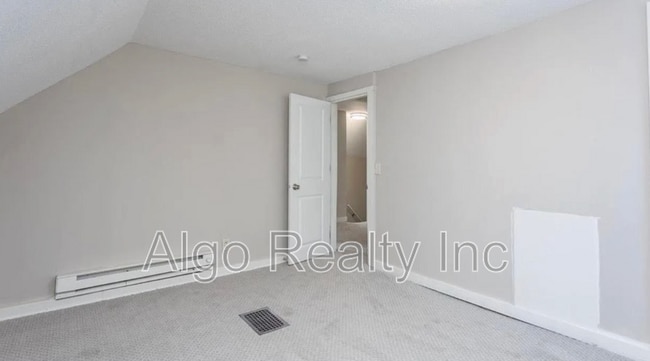 Building Photo - 1015 N 30th Ave