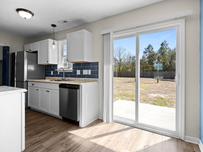 Building Photo - Welcome to Crown Point!