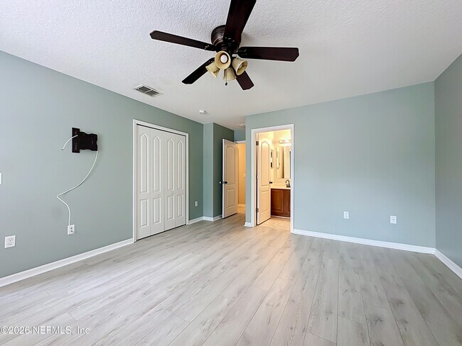 Building Photo - 8224 Halls Hammock Ct