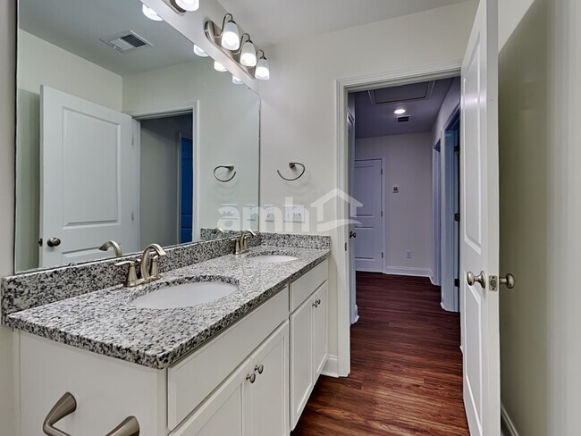 Building Photo - 317 Azore Way