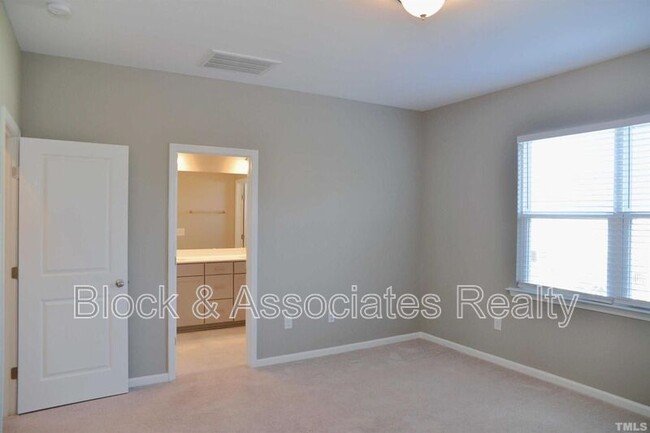 Building Photo - 2263 Red Knot Ln