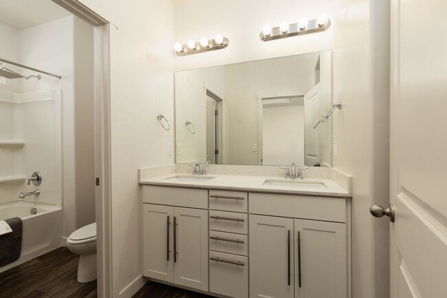 Building Photo - **Charming Rental Home in Highly Desirable...