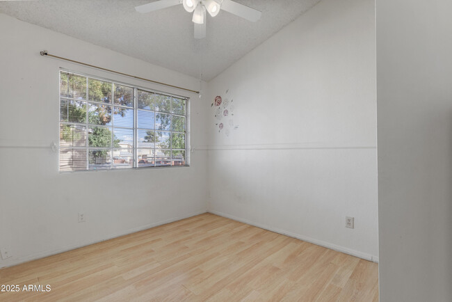 Building Photo - 625 S Westwood
