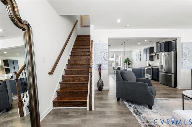 Building Photo - 12221 Dutch Elm Cir