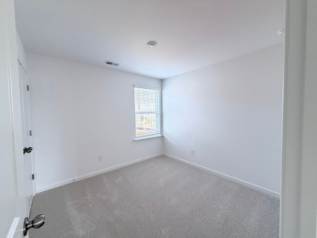 Building Photo - 173 Elijah St