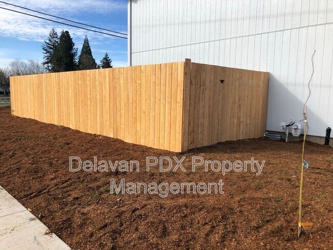 Building Photo - 1396 Kimber Ct