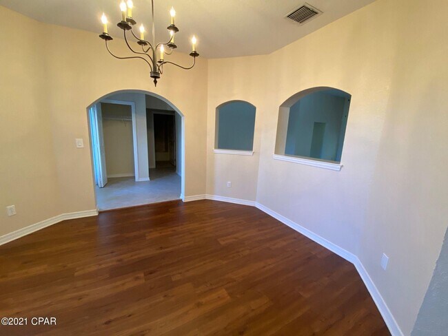 Building Photo - 3620 Bay Tree Rd