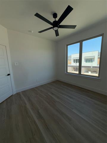 Building Photo - 5508 Mesa Cir