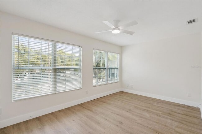 Building Photo - 2704 E Central Blvd