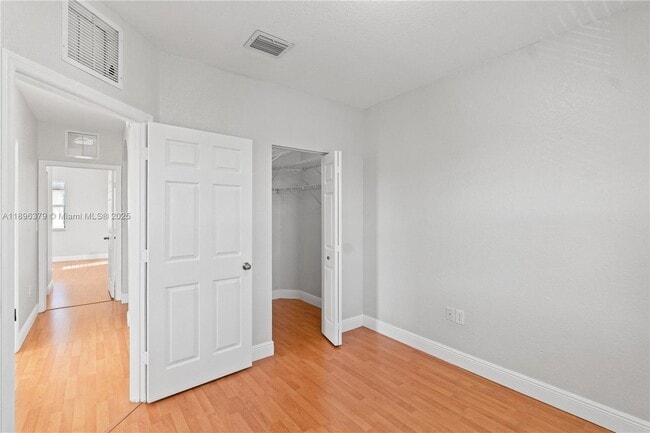 Building Photo - 1398 NE 33rd Ave