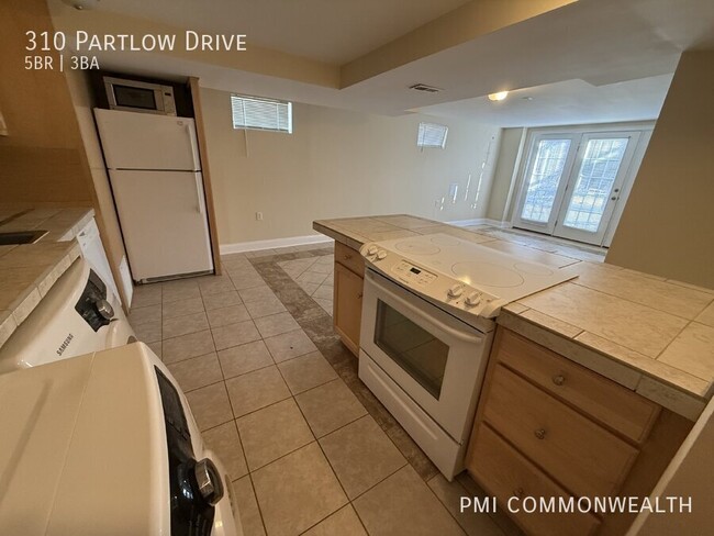 Building Photo - 310 Partlow Dr