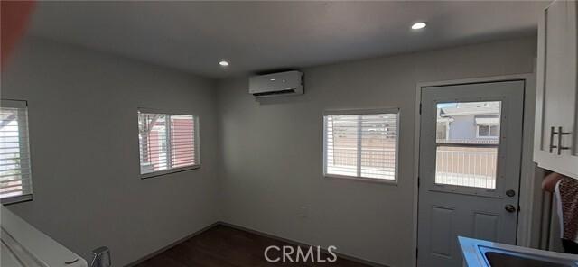 Building Photo - 742 N Sparks St