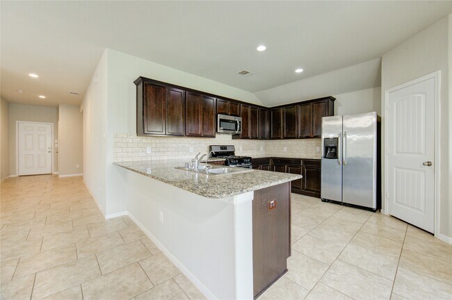 Building Photo - 3027 Dripping Springs Ct