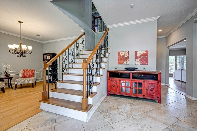 Building Photo - 14 Bradford Cir