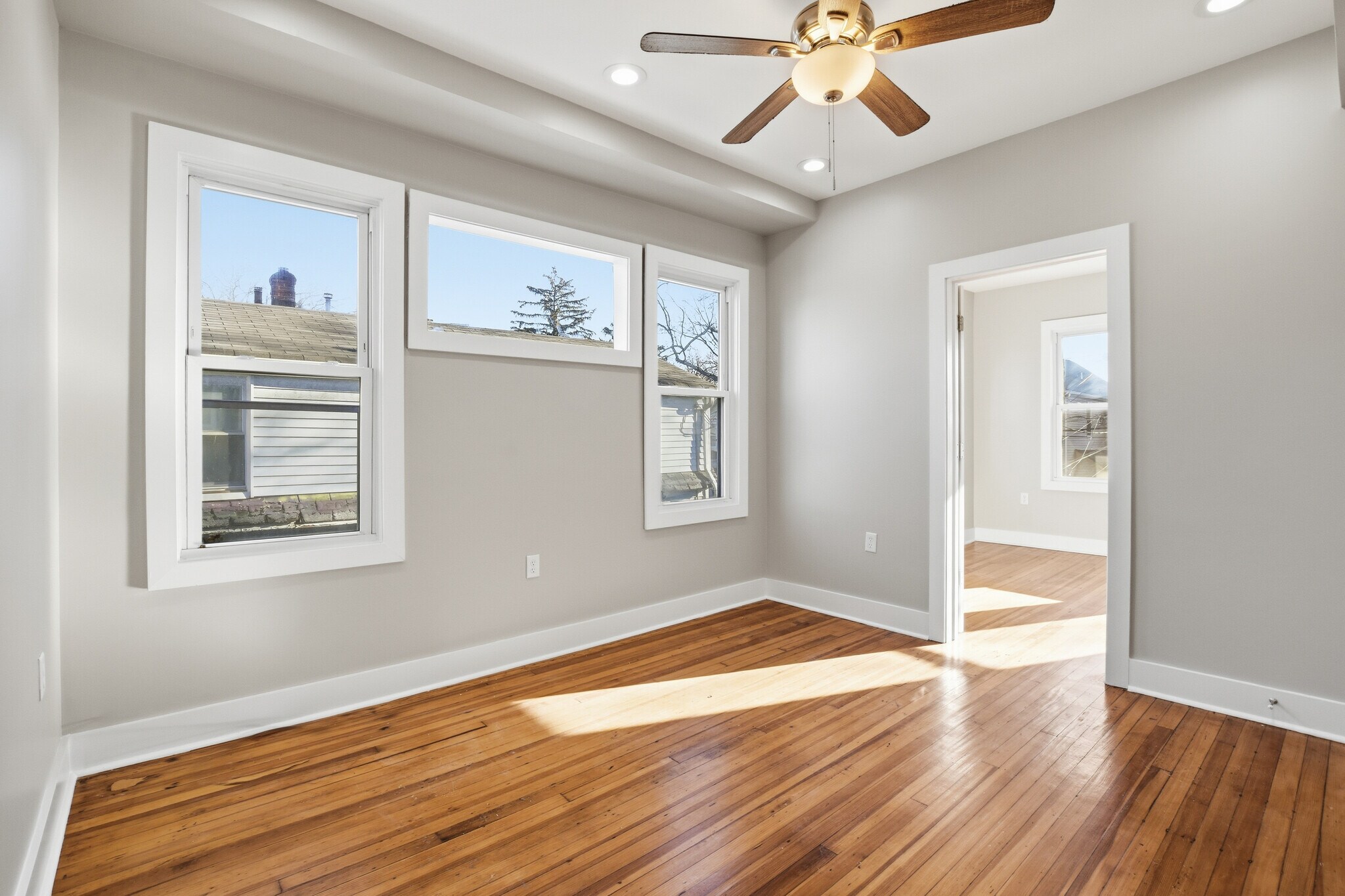 Building Photo - 53 Oak Ave