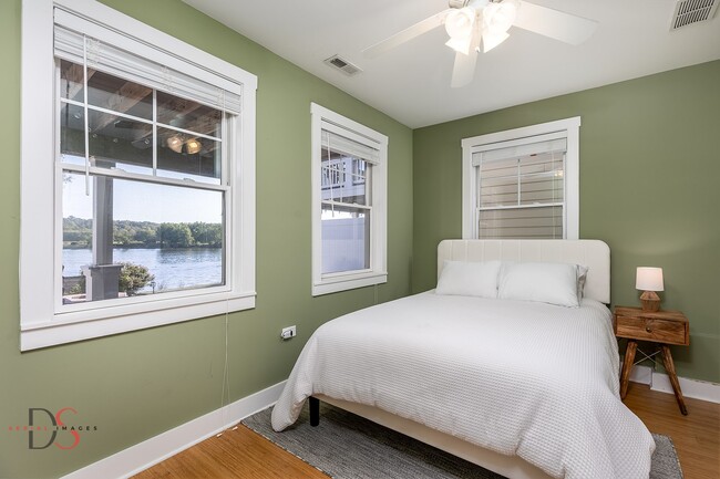 Building Photo - 7 Windward Way