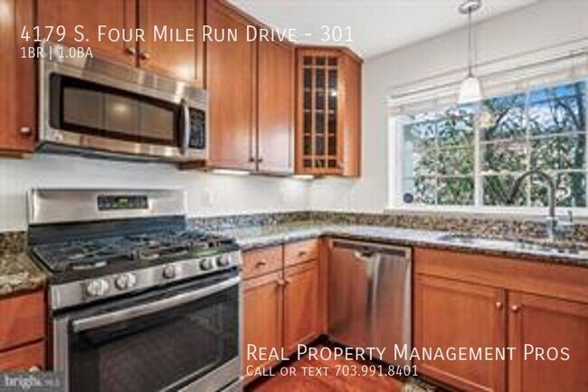 Building Photo - 4179 S Four Mile Run Dr