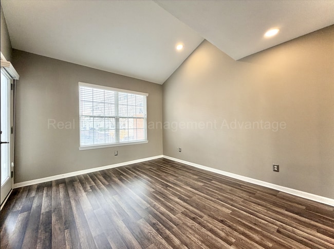 Building Photo - Modern 2-Bedroom Condo Near Everything in Downtown Royal Oak
