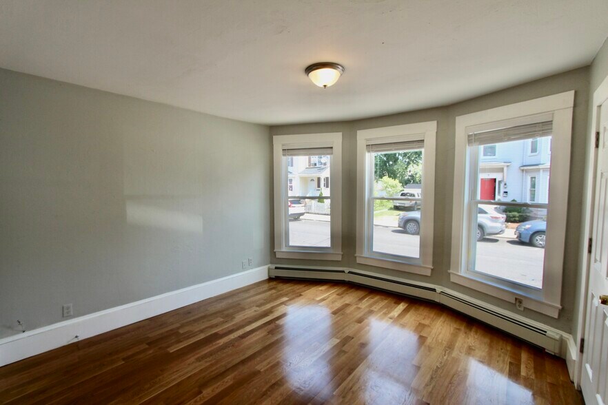 Building Photo - 4 Sheridan St