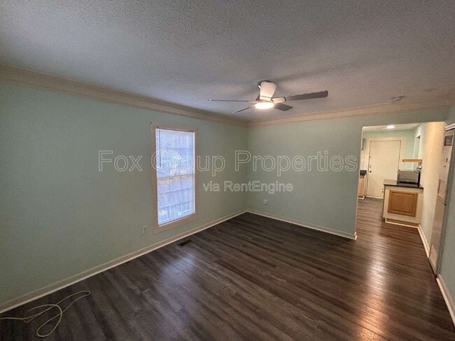 Building Photo - 177 S Maple St