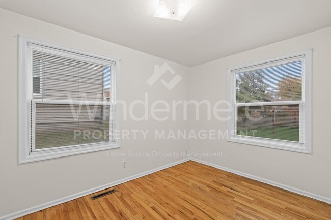 Building Photo - Super Cute 2 Bedroom Home In Northwest Spo...