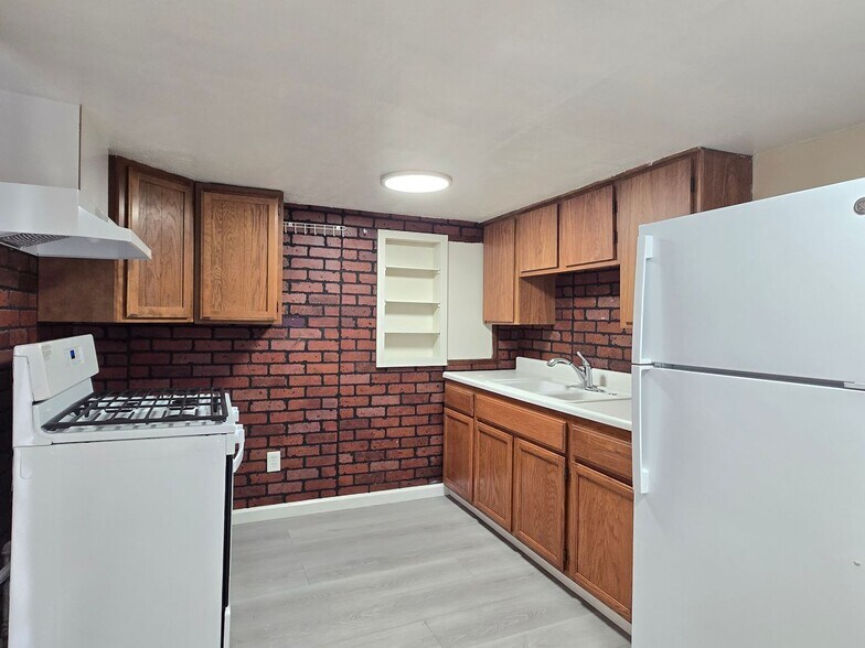 Building Photo - 15086 Woodard Rd