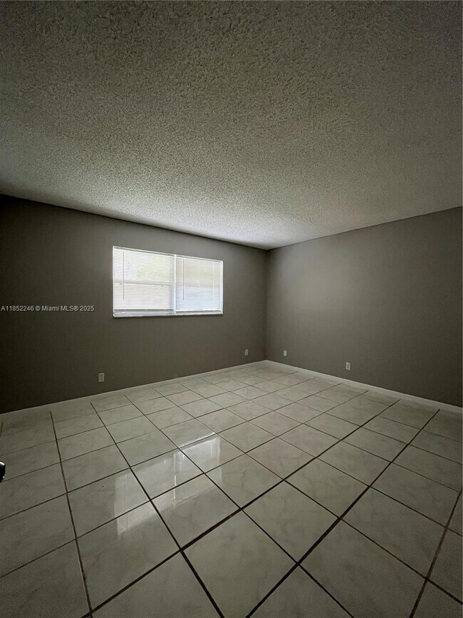 Building Photo - 3360 Spanish Moss Terrace