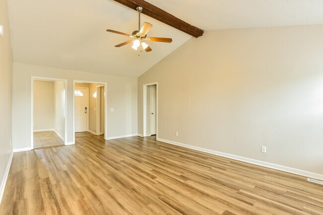 Building Photo - 209 Pin Oak Ct