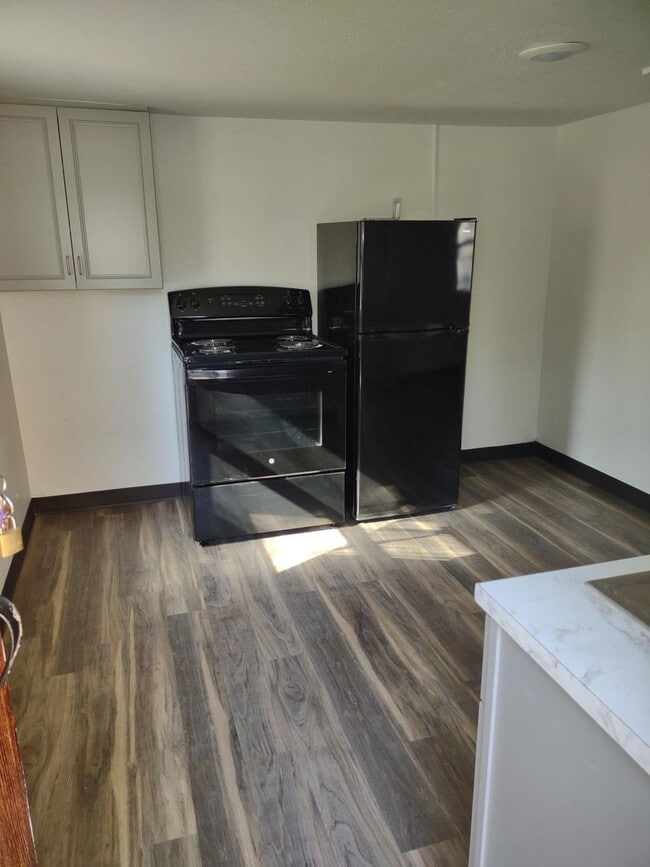 Primary Photo - 3rd Avenue Duplex