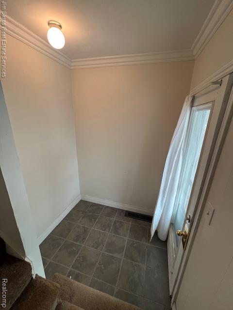 Building Photo - 598 Notre Dame St