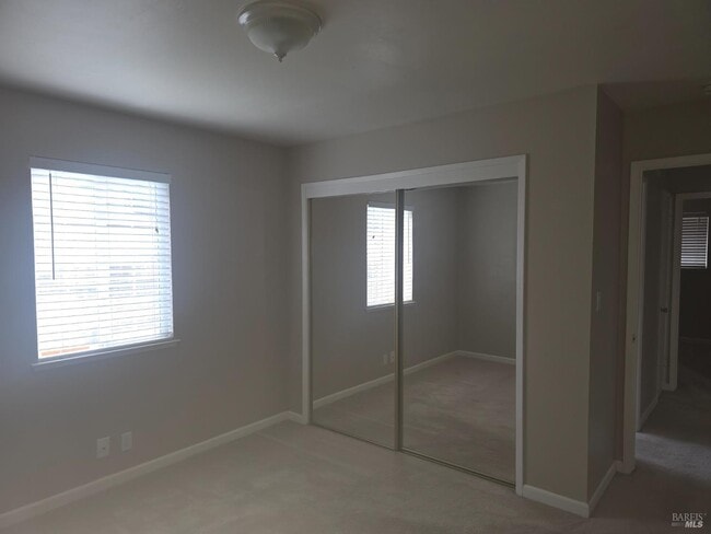 Building Photo - 3013 Devita Dr