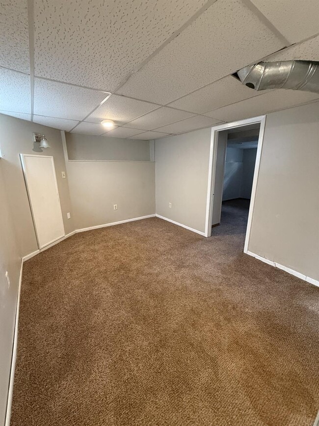 Building Photo - 2417 E Ave NE