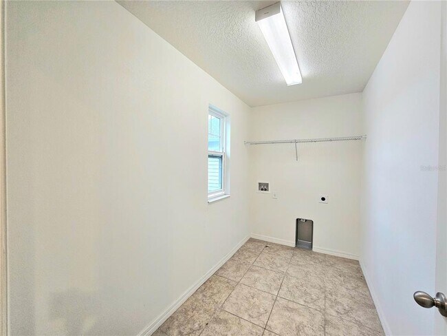 Building Photo - 8273 Artisan Way
