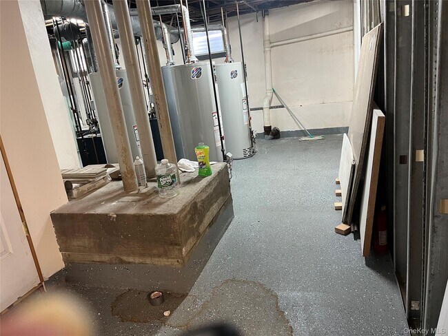 Building Photo - 35 Notre Dame Ave