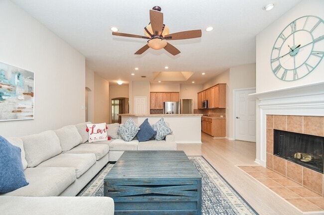 Building Photo - 7835 Stone Oak Ct
