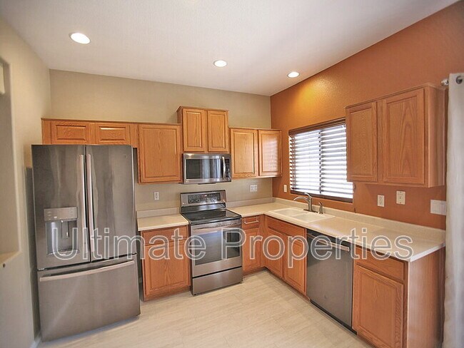 Building Photo - 12916 W Crittenden Ln
