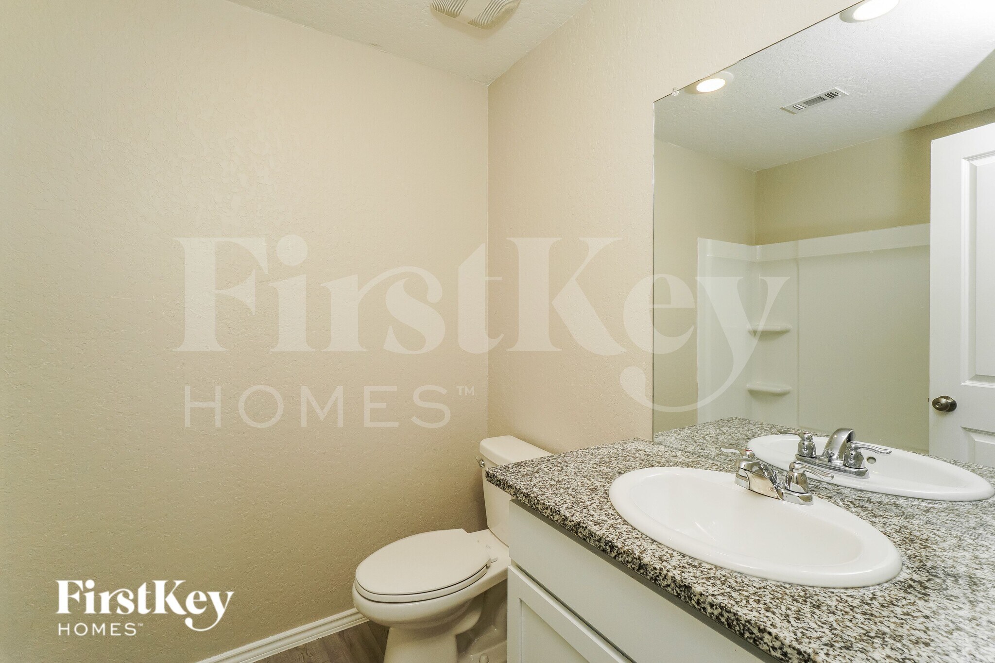 Building Photo - 2402 Double Oak Dr