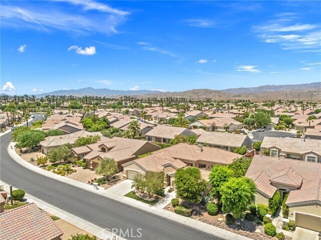 Building Photo - 78652 Alliance Way